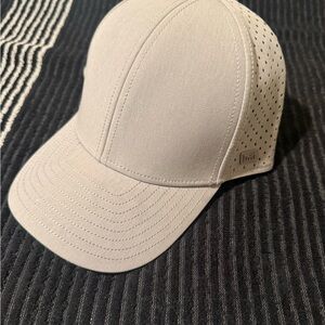 Melin A-Game Hydro Gray. Small.  EUC.